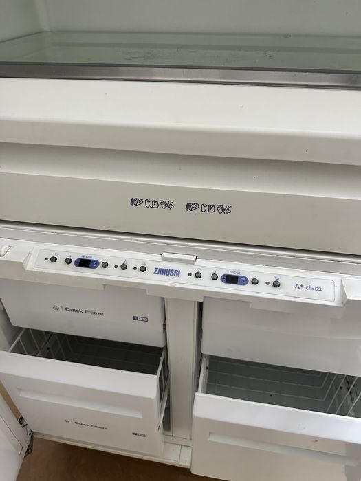 Холодильник Indesit