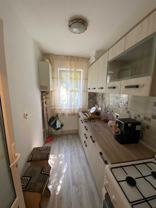 Inchiriez apartament doua camere semidecomandat Brasov — fotografia 1