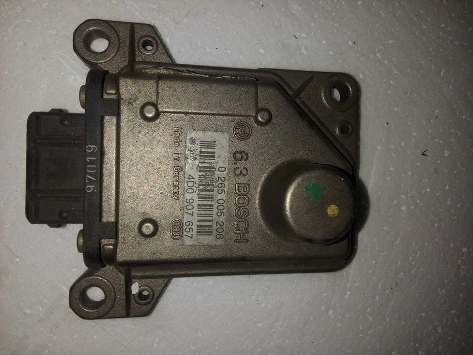 Датчик ускорения ( оборотов ) Audi