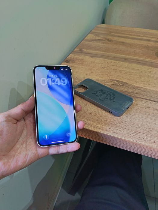 Продам Айфон 13 128гб идеал