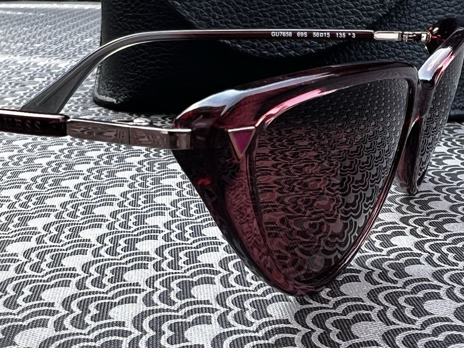 Слънчеви очила Guess