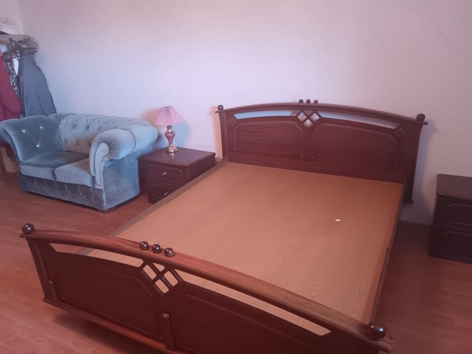 Продам спальный горнитур.