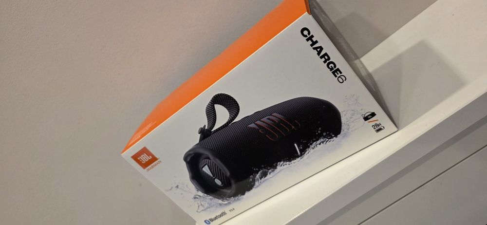 Boxa speaker  JBL Charge 6 nouă , sigilata. Pret fix. Nu insistați