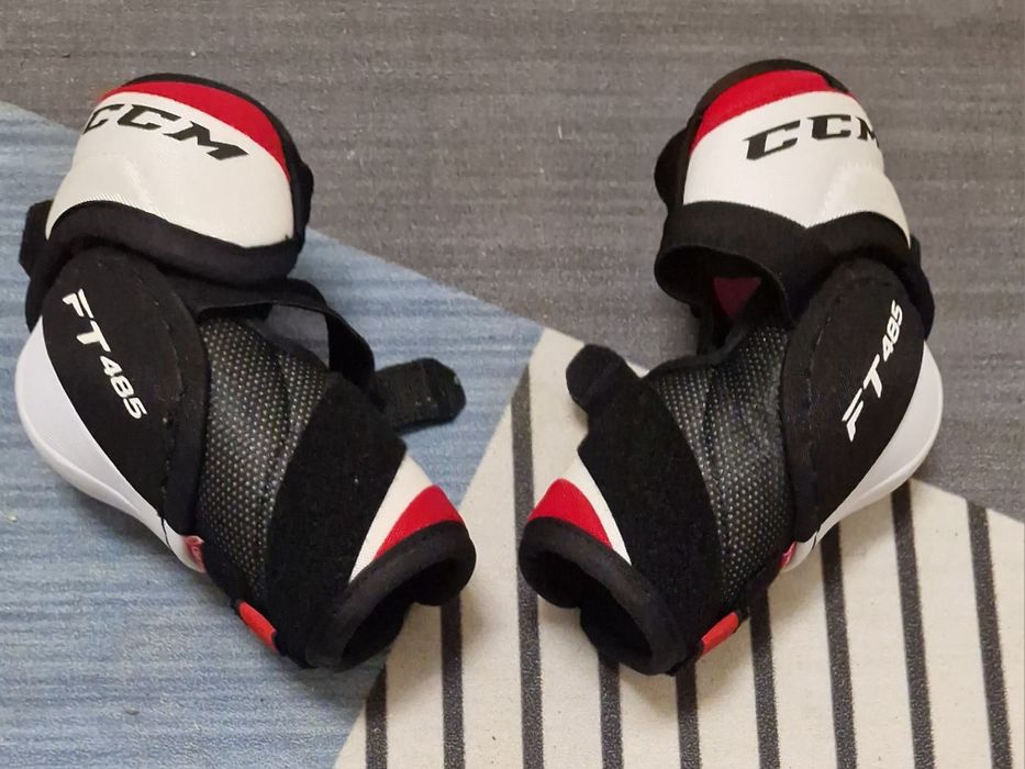 Продам детскую хоккейную форму