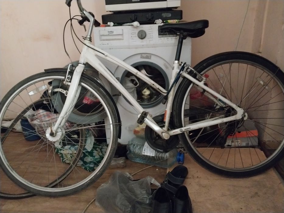 Велосипед хорошим состоянии.Дюралюмини.Спортивный