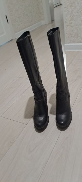 Сапоги на платформе 37 размер,