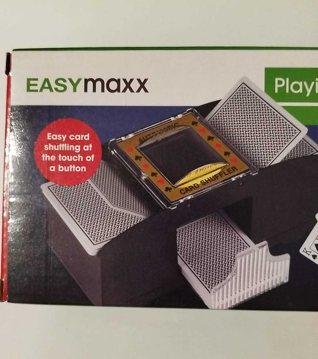 Машинка за размесване и разбъркване на карти