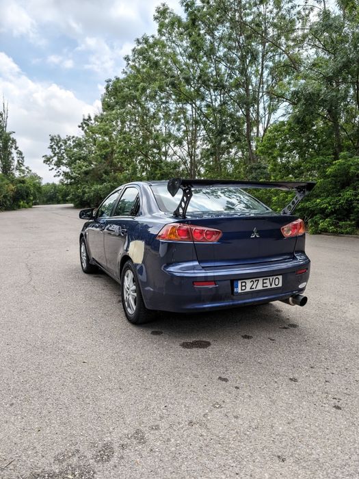 Mitsubishi lancer