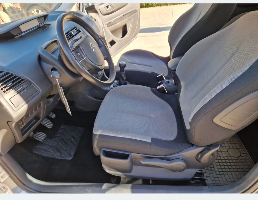 Vând Citroën C4 81.000km reali