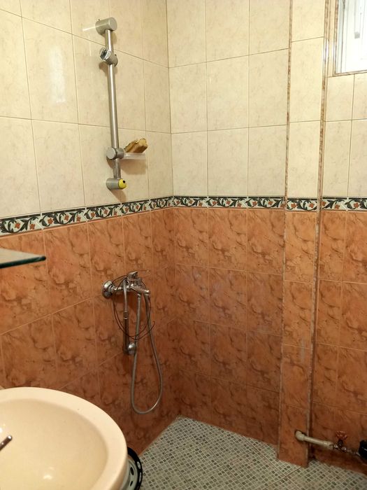 Дава се под наем Тристаен апартамент в Варна, Бриз - 100 кв.м за 561 € - Снимка #6