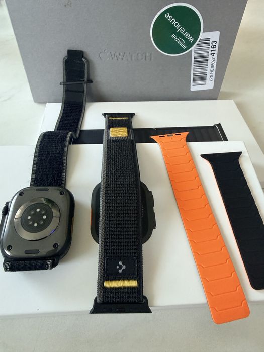 Apple Watch Ultra 3 49mm Black Titanium – 4 curele