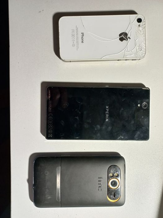 Htc HD7 Sony Xperia si Iphone