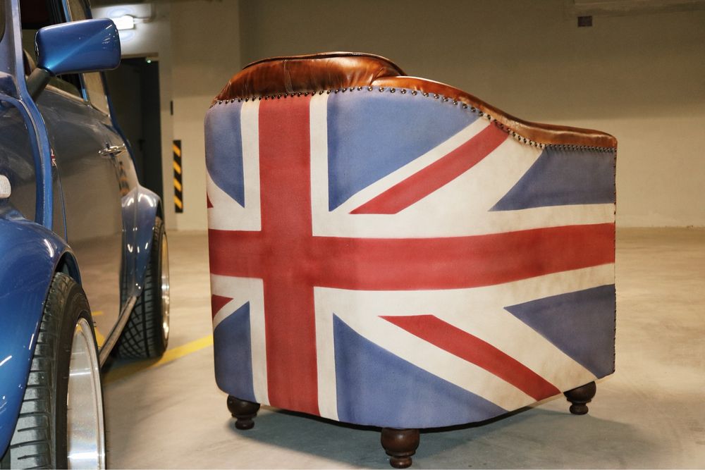 Canapea si fotoliu tip Chesterfield - piele naturala bizon - nouă