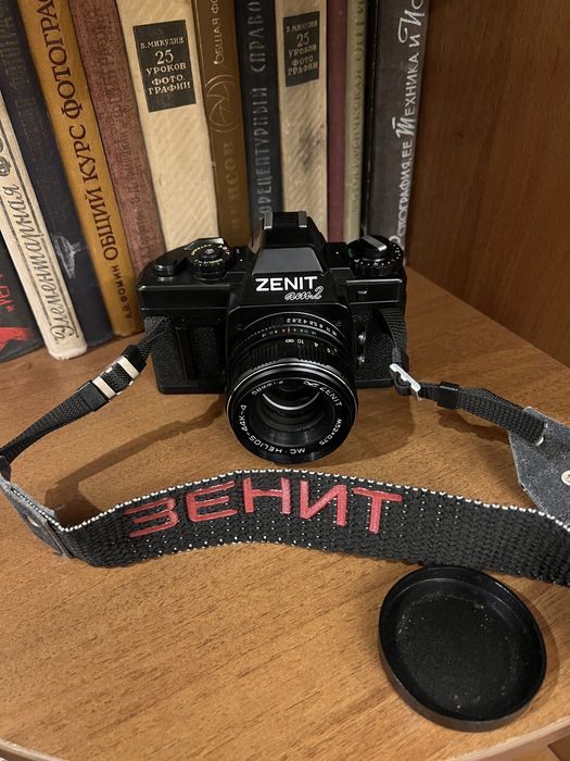 Фотоаппарат Zenit AM2. СССР.