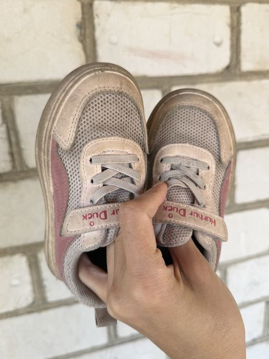 Отдам крассовки на девочку