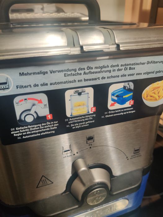 Фритюрник Tefal с филтър и контейнер.