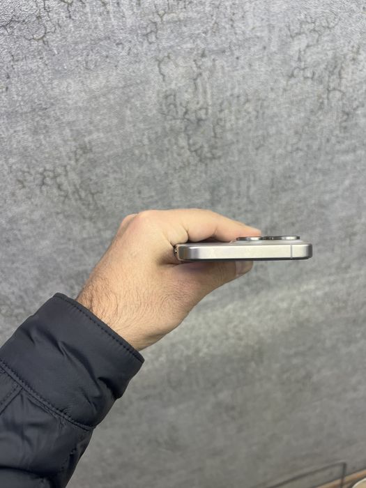 iPhone 15pro max idalniy holatda 84% yomks 256ГБ
