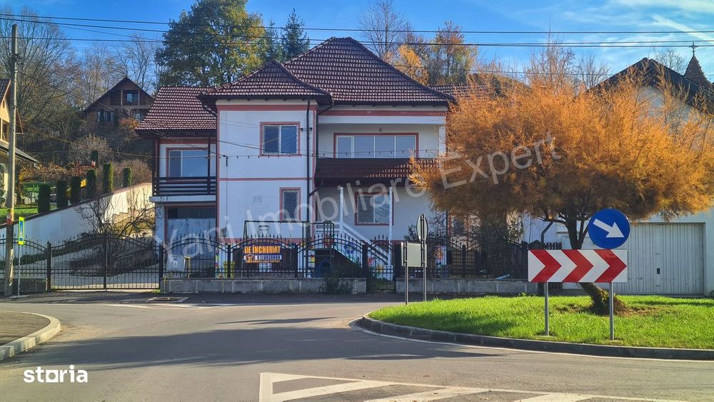 Casă de închiriat în Curtea de Argeș.
