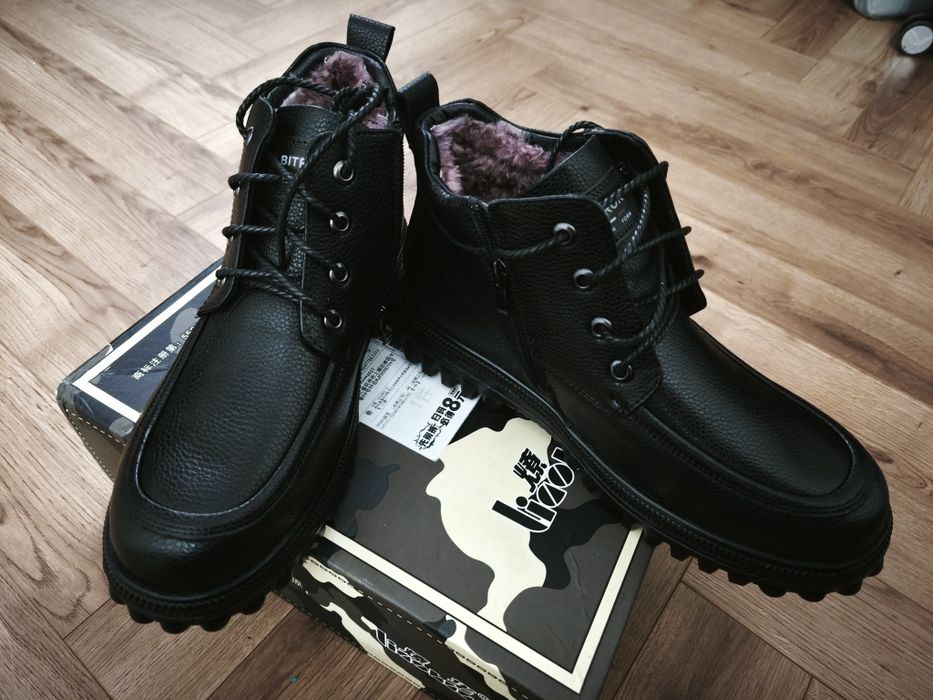 Продам Новые мужские ботинки