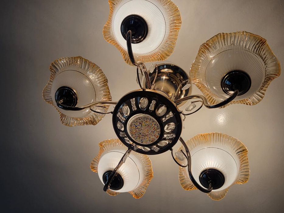 Люстралар сатылады