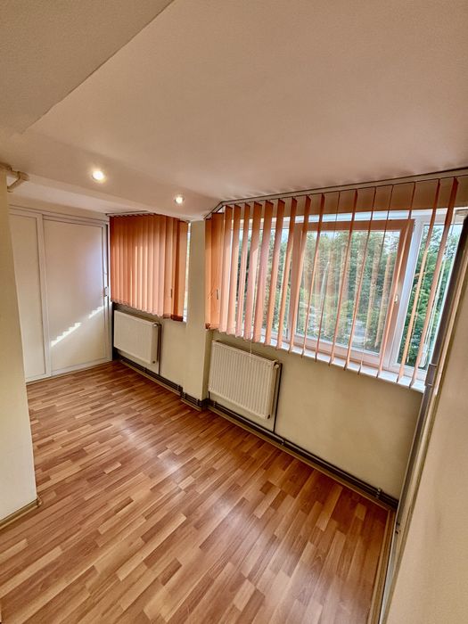 Vând apartament 3 camere Pitești