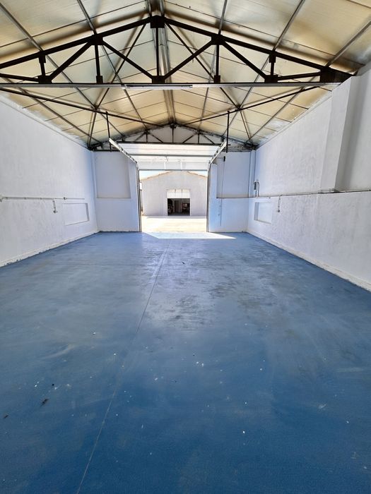 Hale/Depozite de 100 si 210mp de inchiriat in Pantelimon