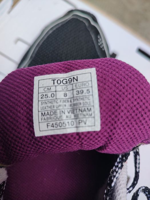 Adidași Asics TOG9N mărimea 39,5 și Meindl 6,5