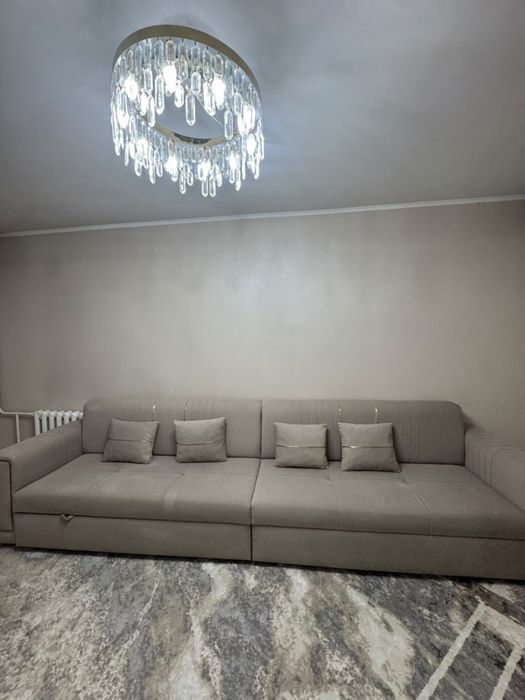 Диван для зала срочно продаем самовызов