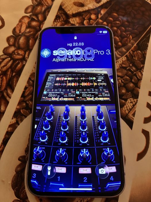 Iphone 12 мини много запазен