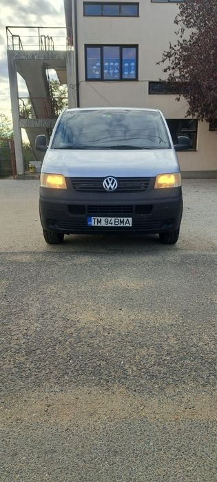 Vând microbuz 8+1