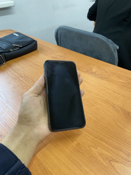 Iphone 11 black idela holata