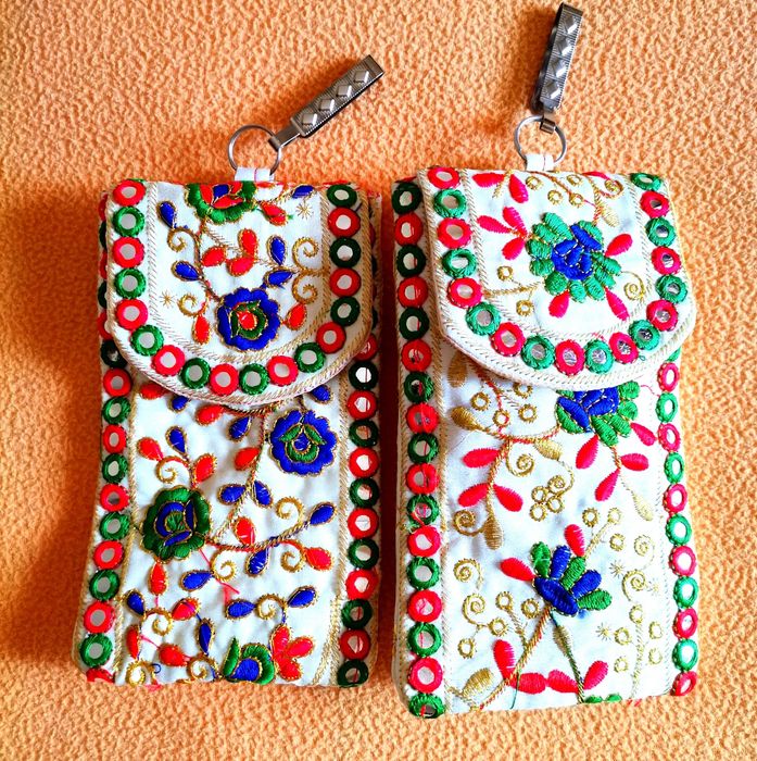 Gentuta brodata India