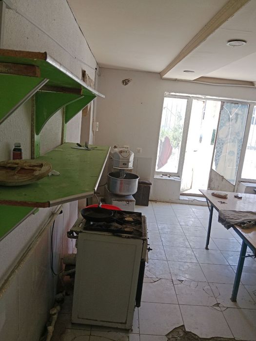 Magazin sotiladi 3-honali Sevinch töyxona chap tomonida