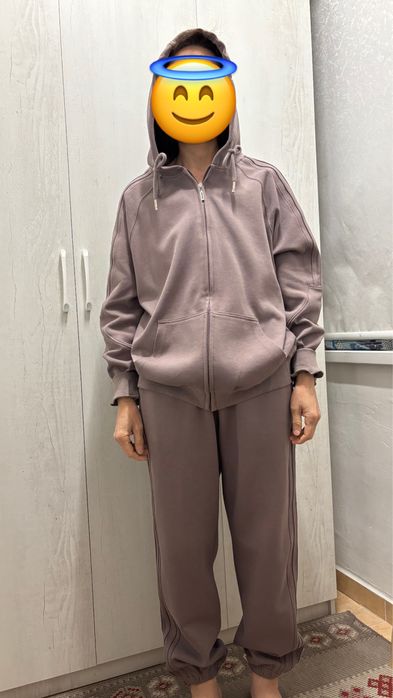 Продам костюм спортивный