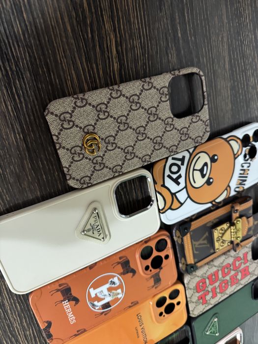 Husa Gucci LV OffWhite Hermes Louboutin - iPhone 15 Pro Max / 15 PRO