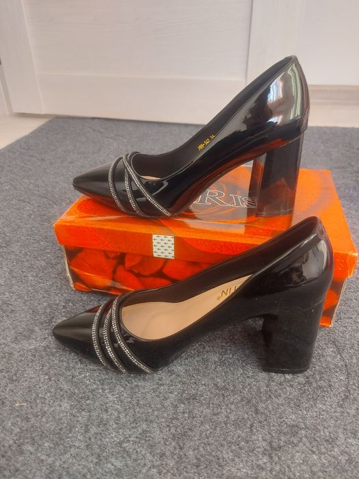 Tufli sotiladi,  Ferma LABUTIN