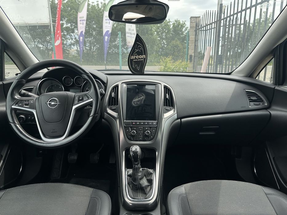 Opel Astra J 1.7 cdti 2012
