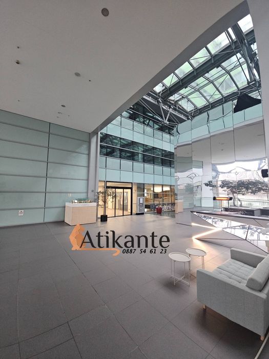 Дава се под наем Офис в София, Оборище - 229 кв.м за 3197.7 € - Снимка #8