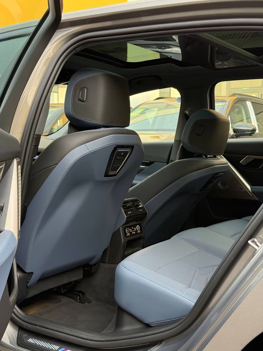 BMW i5 35L full option