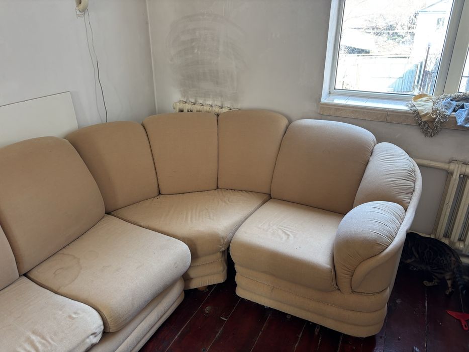 Продаю диван качественный
