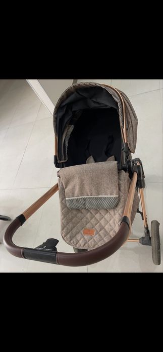 Продается коляска-трансформер.