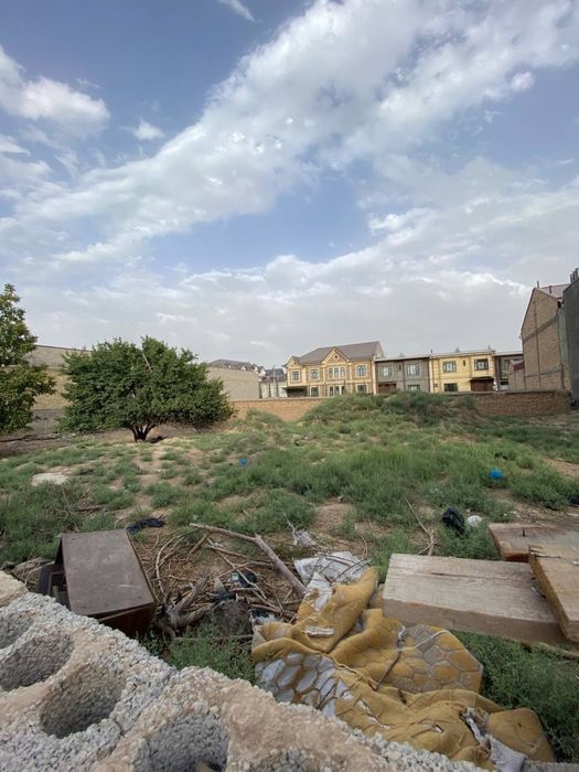 Toshkent viloyati ZangiOta. Tumanida  Tokzor(Kamchatka)mahallada  yer