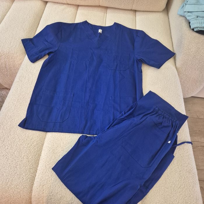 Ново медицинско облекло – тъмно синьо, размер XL