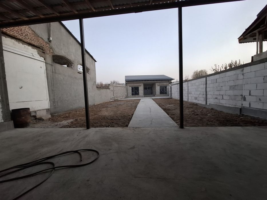 Xasanboy postidan 5.5km kirganda 5 sotok karobka arzon narxda sotiladi