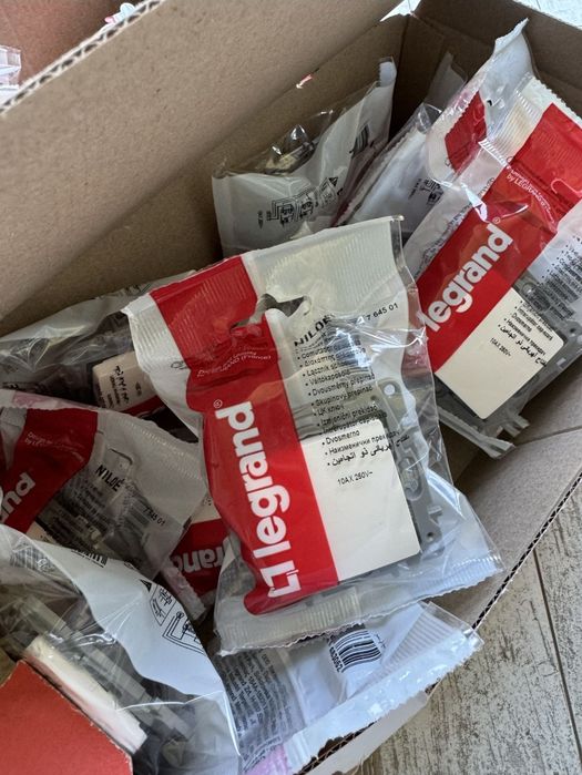 Контакти и ключове без лаиснити на много добра цена