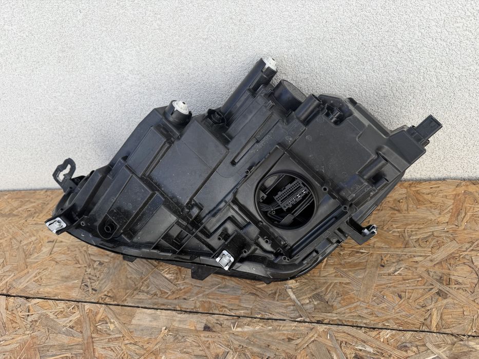 Far dreapta Seat Leon IV Facelift 2025 2026 Full LED MATRIX Original Europa