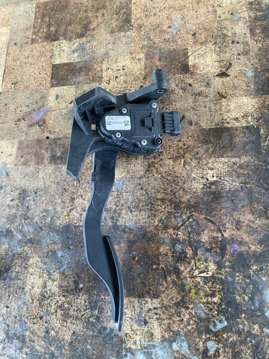 Педал газ / потенциометър газ на опел мерива а