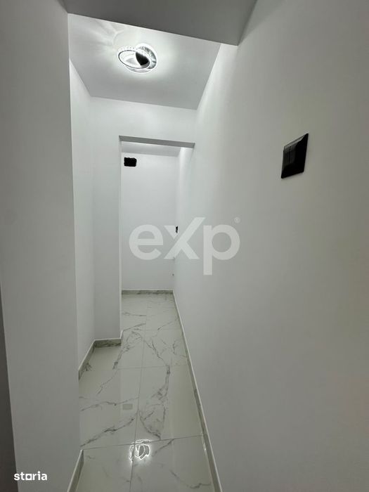 Apartament de vanzare – 3 camere , Micro 8 ,et 1