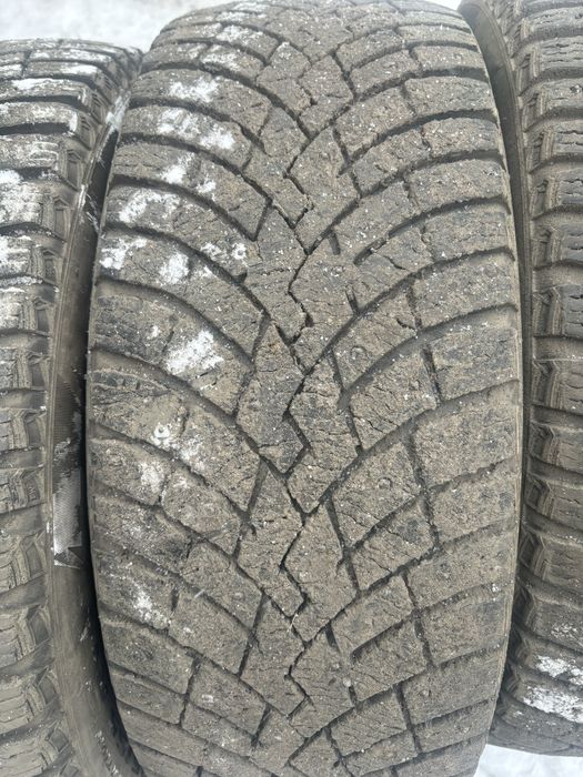 Комплект шин.