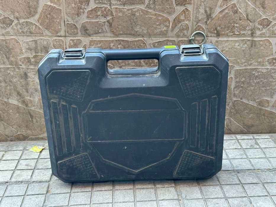 Винтоверт Enfield с куфар и набор инструменти